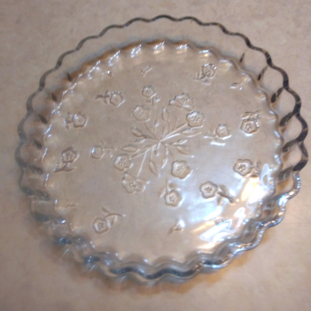 10 inch decorative pie plate - Oven Proof glass with etched flowers